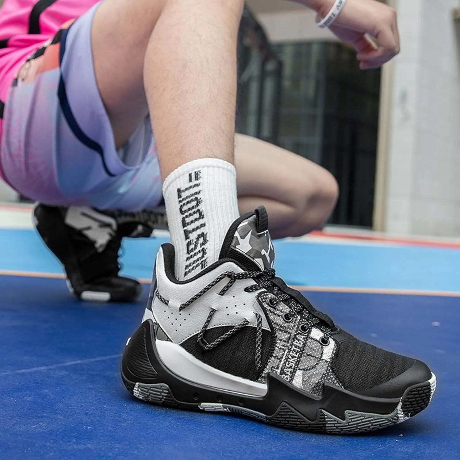 Basketball Shoes Men Summer New Professional Combat Sneakers Men's Shoes Students Breathable high top Sneakers