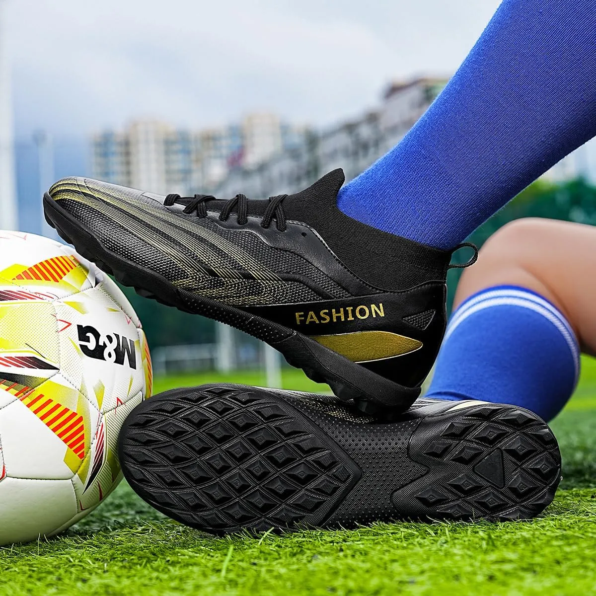 Indoor Turf Soccer Shoes Cleats Mens Soccer Shoes for Boys Football Shoes Kid Futsal Shoes Youth TF High Top