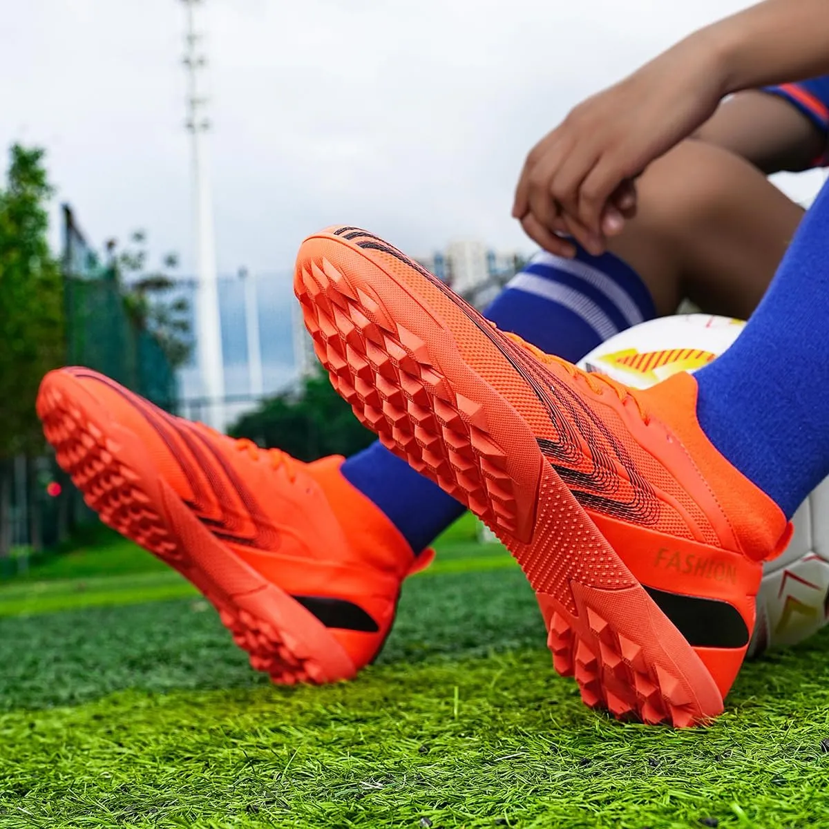 Indoor Turf Soccer Shoes Cleats Mens Soccer Shoes for Boys Football Shoes Kid Futsal Shoes Youth TF High Top