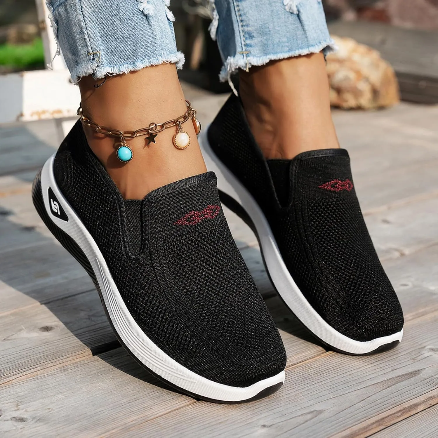 Slip On Sneakers Women Breathable Mesh Slip On Walking Shoes Comfortable Nurse Shoes Lightweight Loafers Drving Tennis Shoe for Women Men Jogging Athletics Sneakers