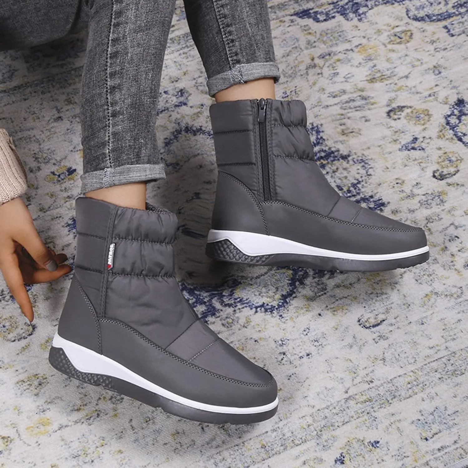 Womens Wide Snow Boots Waterproof Insulated Womens Winter Boots Fur Lined Slip ons Furry Winter Boots for Women Womens Rubber Ankle Boots Waterproof Botas Invierno Mujer Elegantes