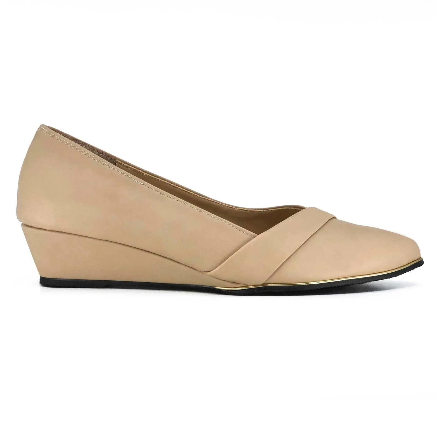 Yazmin Wedge