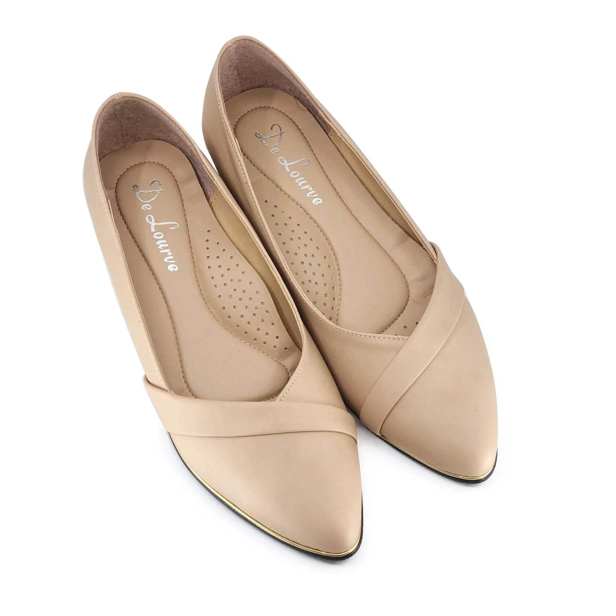 Yazmin Wedge